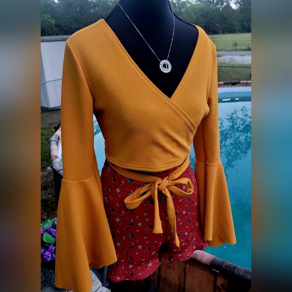 She + Sky Printed Ruffled Shorts - Picture 6 of 11